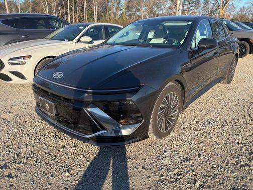2024 Hyundai SONATA Hybrid SE