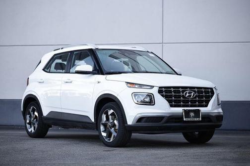 2022 Hyundai VENUE SEL