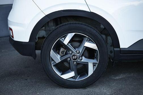 2022 Hyundai VENUE SEL