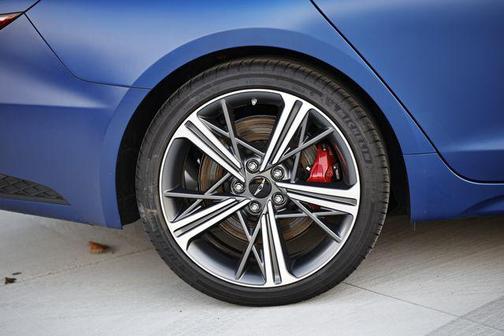 2025 Genesis G70 3.3T AWD Sport Advanced