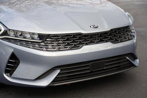 Photo 2 of 40 of 2021 Kia K5 EX