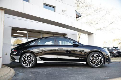 Onyx Black 2023 Hyundai IONIQ 6 SEL