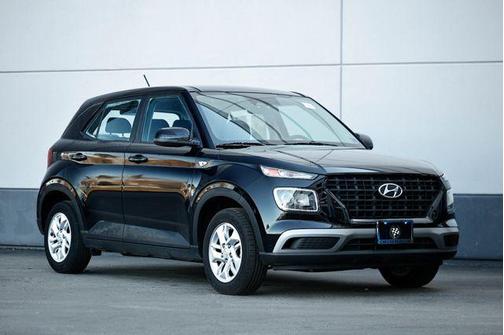 2023 Hyundai VENUE SE