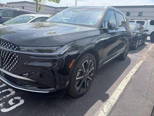 INFINITE BLACK MET CC 2024 Lincoln Nautilus Reserve