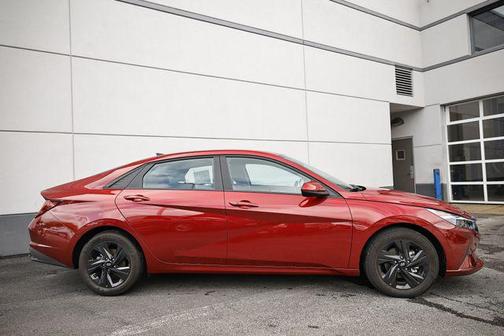 2023 Hyundai ELANTRA HEV Blue