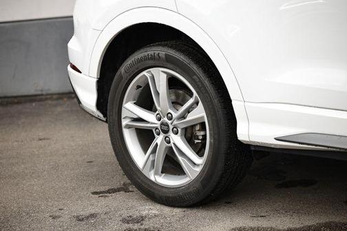 2022 Audi Q3 45 S line Premium