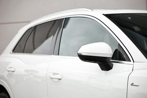 2022 Audi Q3 45 S line Premium