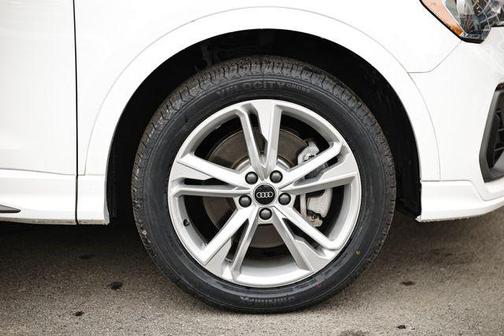 2022 Audi Q3 45 S line Premium