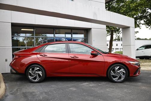 Ultimate Red 2025 Hyundai ELANTRA HEV Limited
