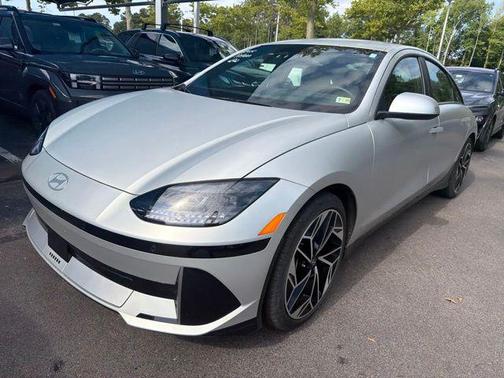 Gravity Gold Matte 2023 Hyundai IONIQ 6 SEL