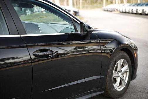 2022 Hyundai SONATA SE