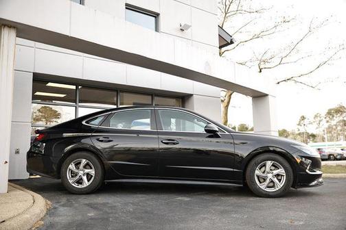 2022 Hyundai SONATA SE