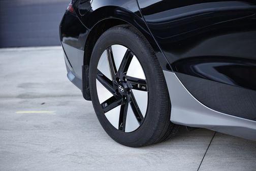 2024 Hyundai IONIQ 6 SE