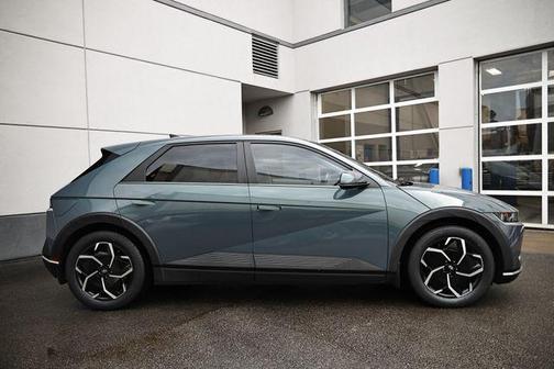 2022 Hyundai IONIQ 5 SE