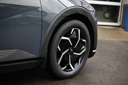 2022 Hyundai IONIQ 5 SE