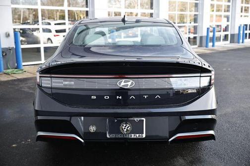 2025 Hyundai SONATA Hybrid SE