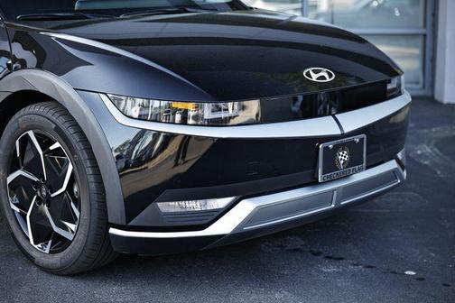 Abyss Black 2024 Hyundai IONIQ 5 SE