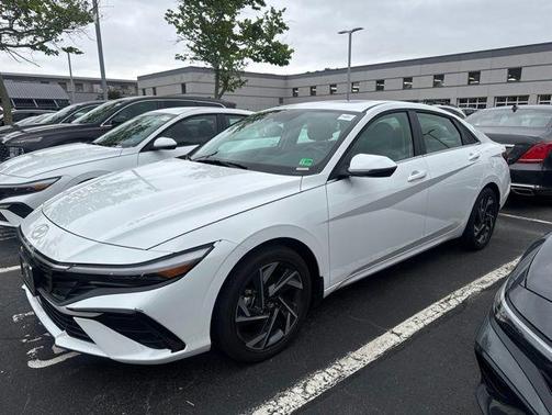 Serenity White 2025 Hyundai ELANTRA HEV Limited