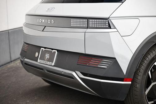 2024 Hyundai IONIQ 5 SE