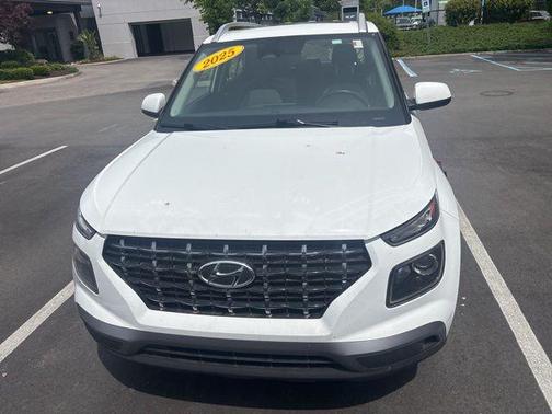 Lunar White 2025 Hyundai VENUE SEL