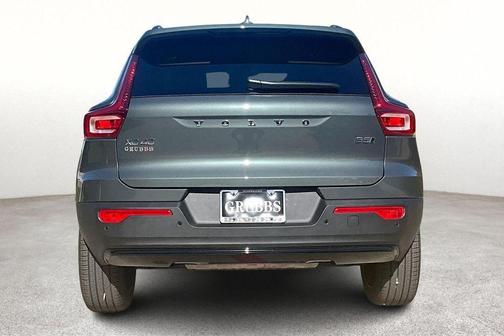 2026 Volvo XC40 B5 Ultra