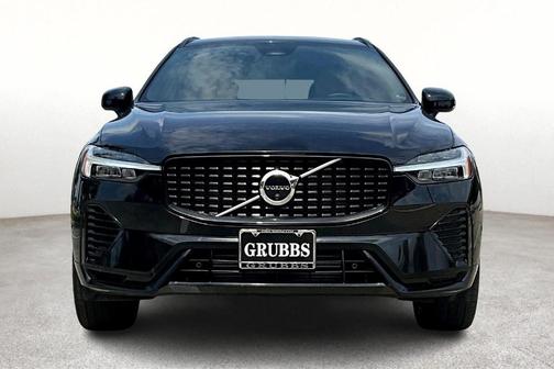 2023 Volvo XC60 Recharge Plug-In Hybrid T8 Ultimate Dark Theme