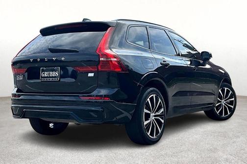 2023 Volvo XC60 Recharge Plug-In Hybrid T8 Ultimate Dark Theme