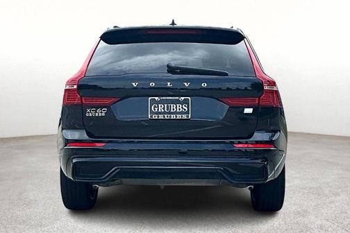 2023 Volvo XC60 Recharge Plug-In Hybrid T8 Ultimate Dark Theme