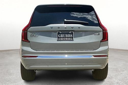2026 Volvo XC90 PLUS