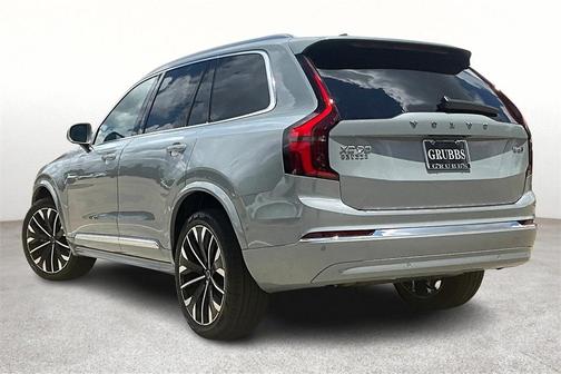 2026 Volvo XC90 PLUS