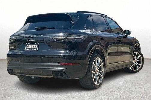 2023 Porsche Cayenne 