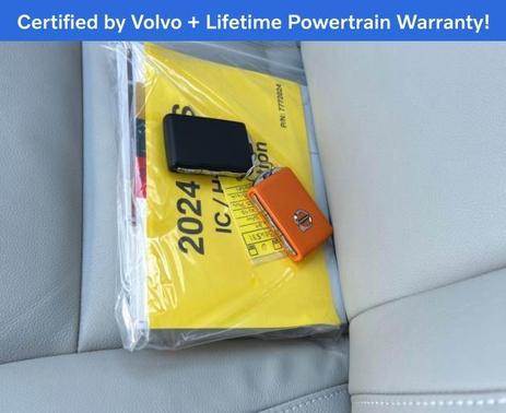 2024 Volvo XC40 B5 Plus Bright Theme