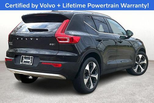 2024 Volvo XC40 B5 Plus Bright Theme
