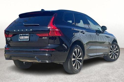 2025 Volvo XC60 B5 Core