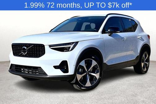 2026 Volvo XC40 B5 Plus