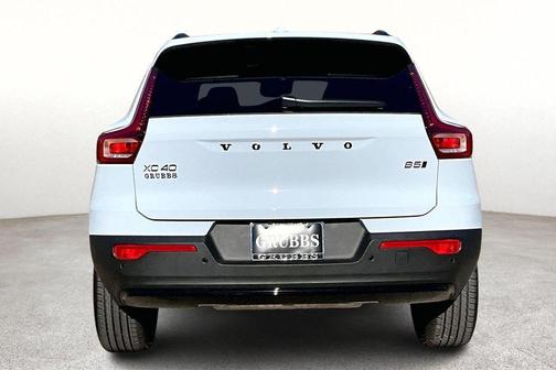 2026 Volvo XC40 B5 Plus