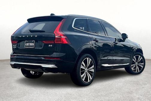2022 Volvo XC60 B5 Inscription