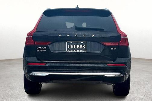 2022 Volvo XC60 B5 Inscription