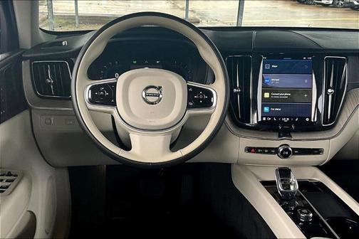 2022 Volvo XC60 B5 Inscription