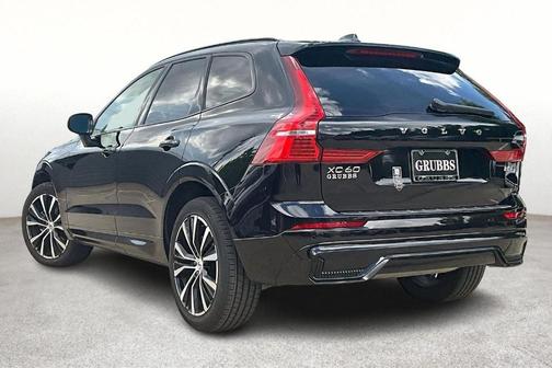2025 Volvo XC60 B5 Plus