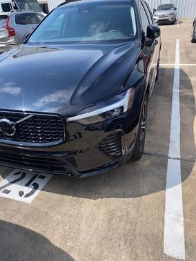 2025 Volvo XC60 B5 Plus