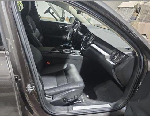 2025 Volvo S60 B5 Core