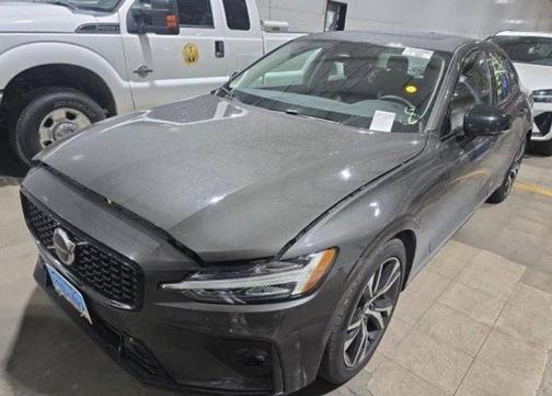 2025 Volvo S60 B5 Core