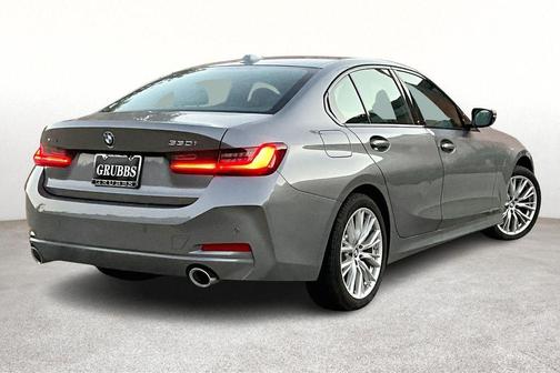 2023 BMW 330 i xDrive