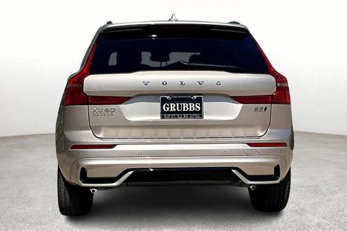 2025 Volvo XC60 B5 Plus