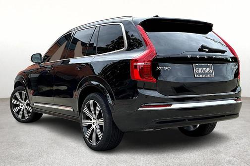 2025 Volvo XC90 B6 Ultra