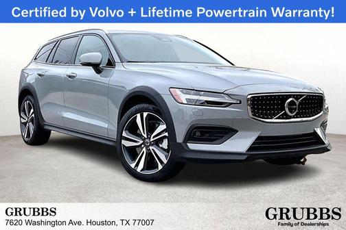 2025 Volvo V60 Cross Country B5 Plus