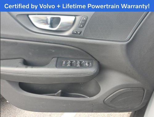 2025 Volvo V60 Cross Country B5 Plus