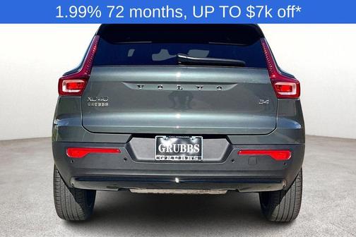 2026 Volvo XC40 B4 Plus