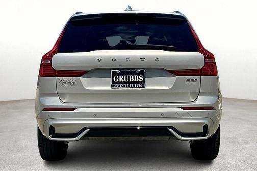 2025 Volvo XC60 B5 Plus